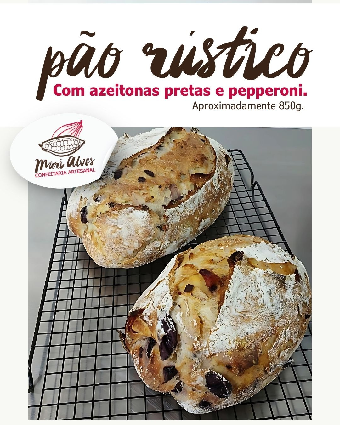 Pão Rústico Com Azeitonas Pretas E Pepperoni – Sabor Intenso Em Cada Fatia!